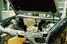 AUTOMOBILOVÝ PRŮMYSL / MONTÁŽ PODVOZKU