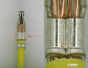 Pozorování a kvantitativní hodnocení kabelových svazků a krimpovaných konektorů