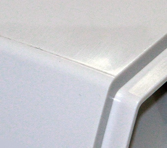 Bild von Graten auf Kunststoff-Formteilen