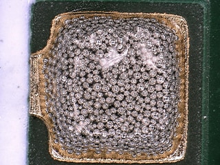 Observation de crème à braser au microscope numérique 4K Série VHX